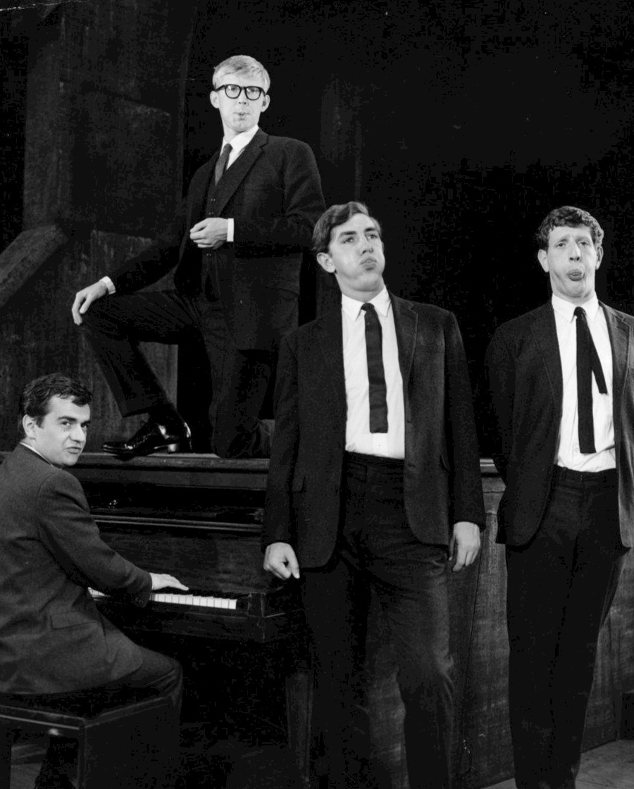 beyond the fringe broadway castBeyond the Fringe   Wikipedia the free encyclopedia 9ggPG0ng