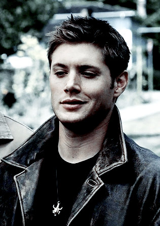 dean's necklace from supernaturalSupernatural Dean Protection Amulet Pendant Necklace bzxMq4f0